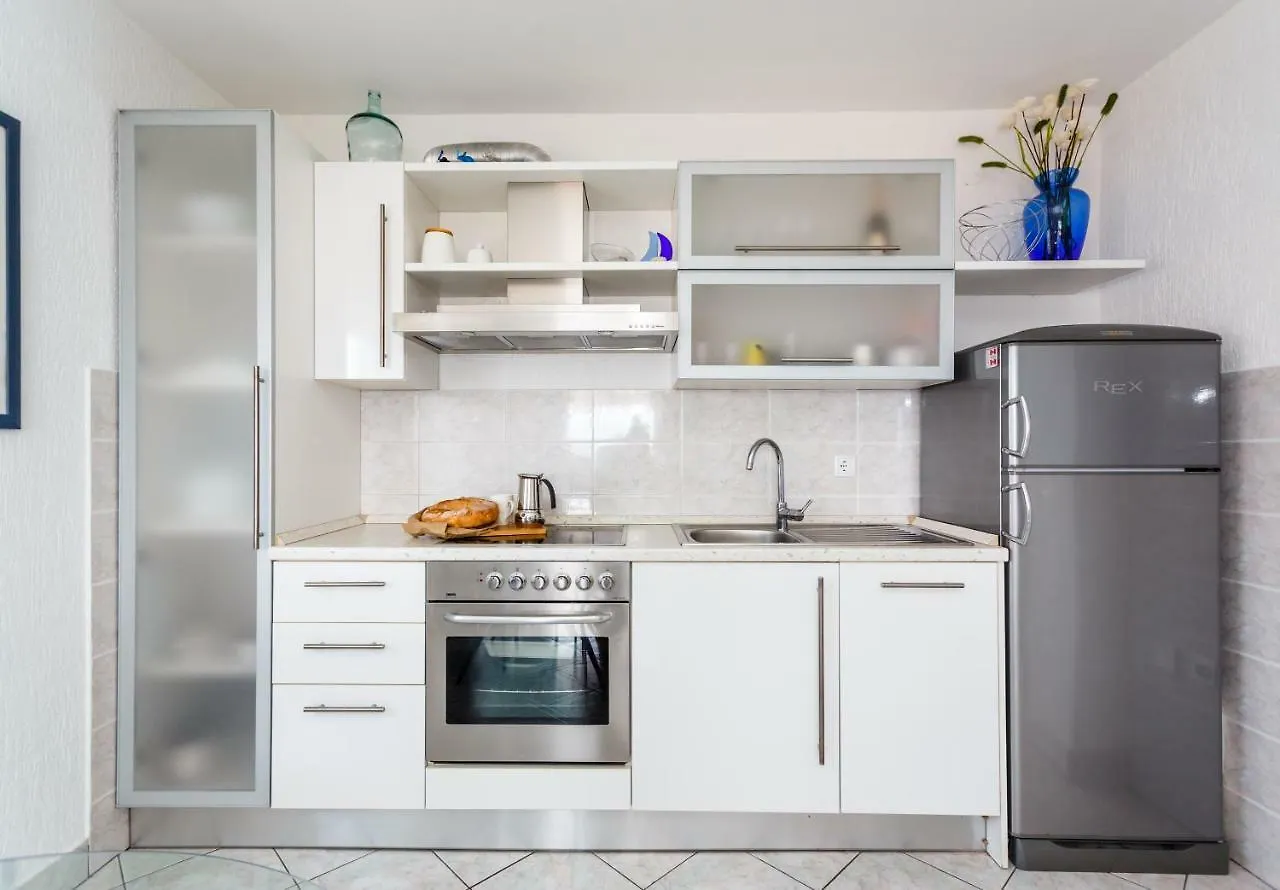 Apartment Luna Malinska